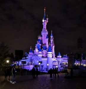 Disneyland Paris de nuit